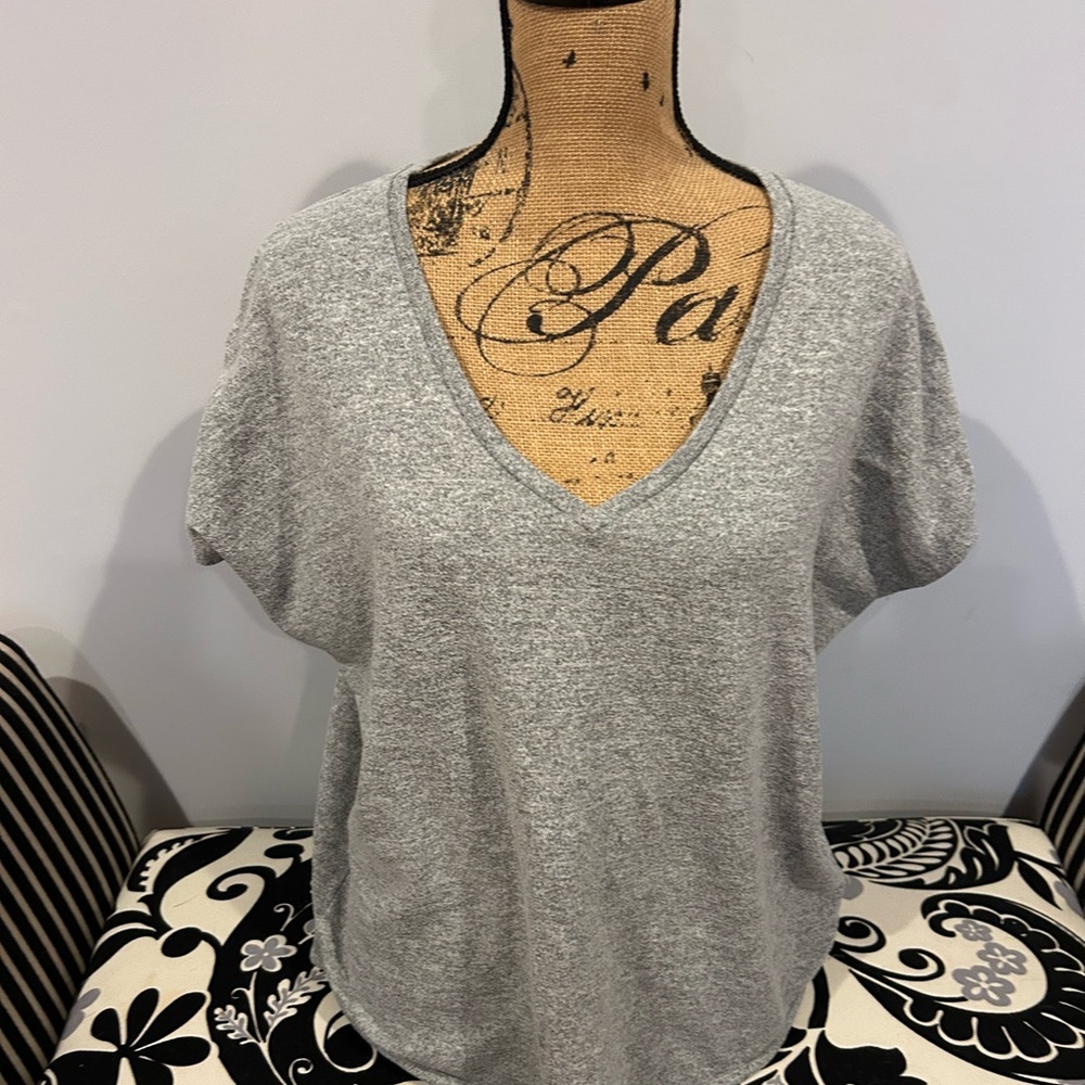 Express Heather Gray V-Neck Short Sleeve Top